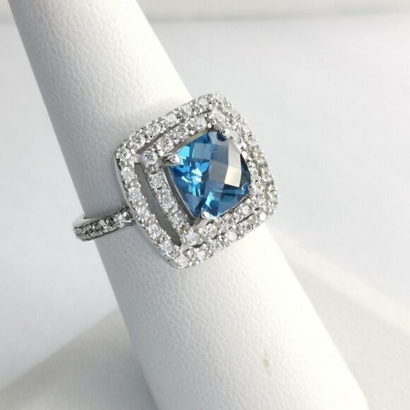 NWT  Swiss Blue Topaz white sapphire halo cocktail ring size 7 - Picture 2 of 10